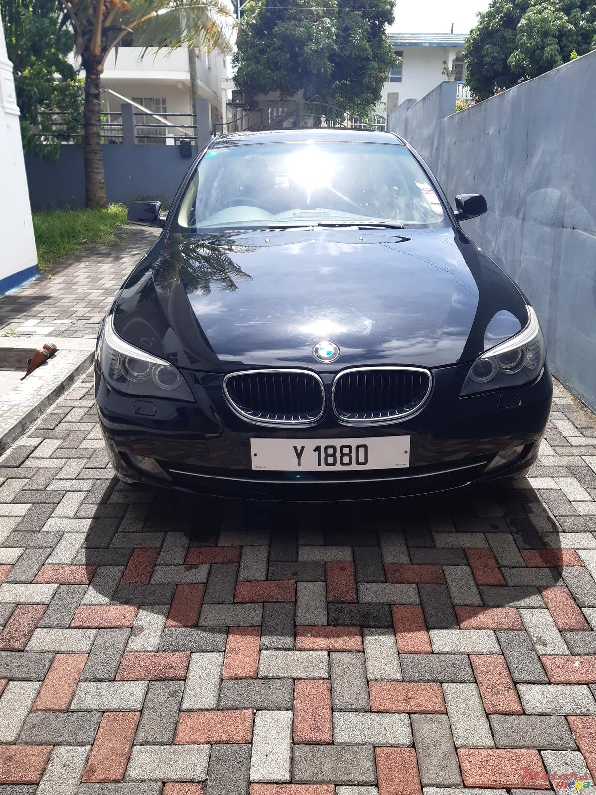 2009' BMW 520 E60 photo #6