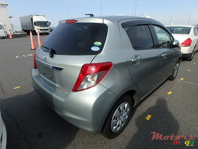 2014' Toyota Vitz photo #2