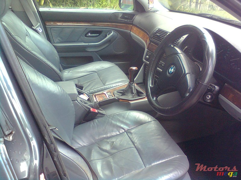 1999' BMW 523 photo #2