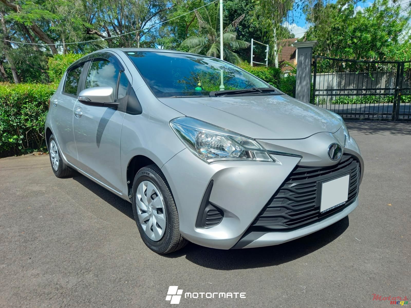 2019' Toyota Vitz photo #1