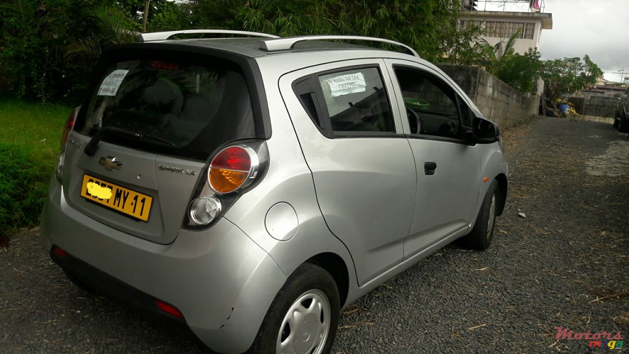2011' Chevrolet Spark photo #2