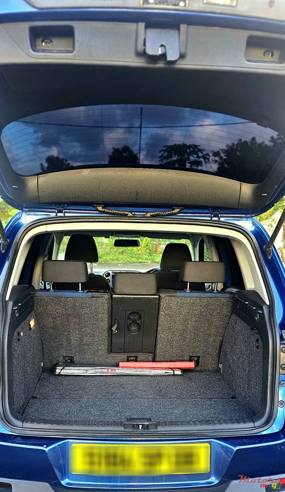 2008' Volkswagen Tiguan photo #3