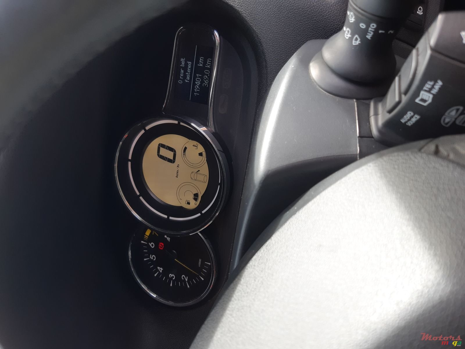 2010' Renault Megane photo #1