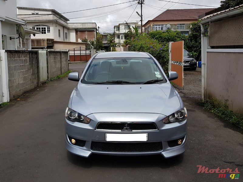 2012' Mitsubishi Lancer Ex photo #1