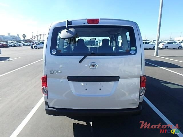 2013' Nissan NV Nv 200 photo #2