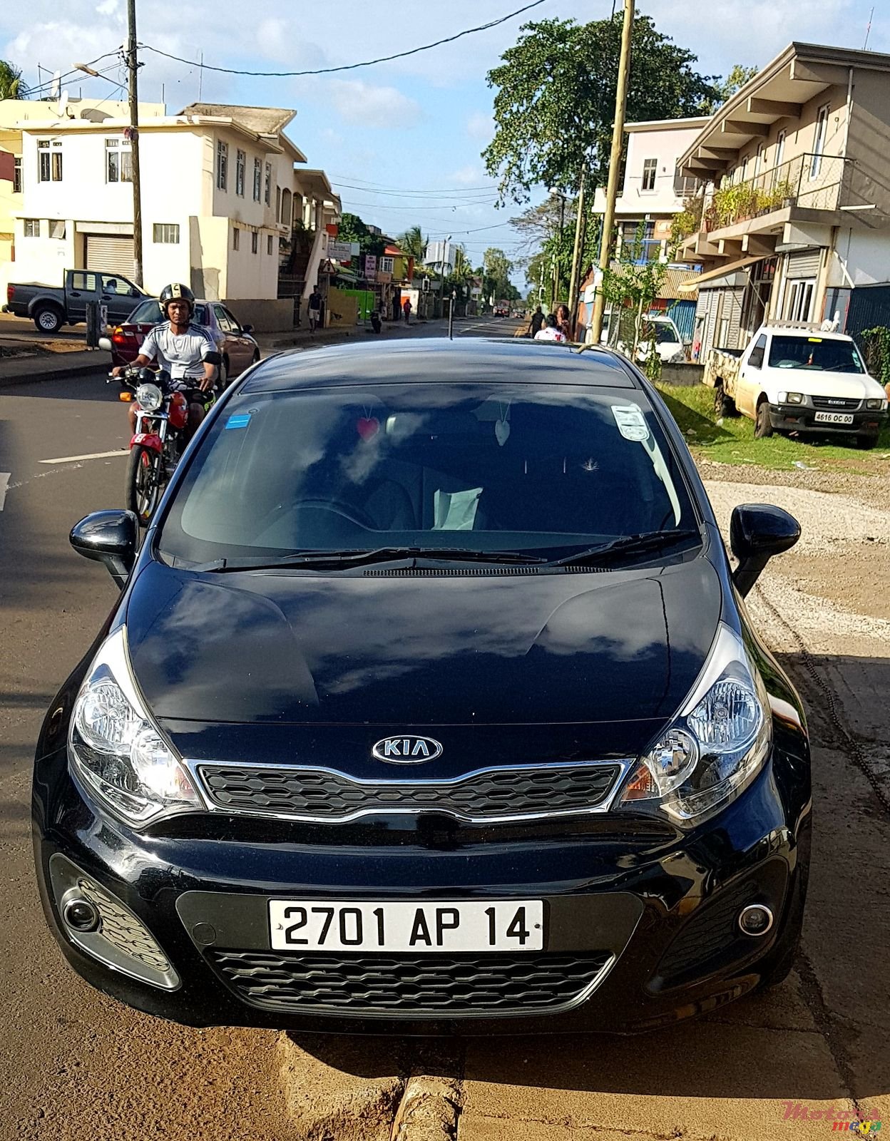 2014' Kia Rio photo #2