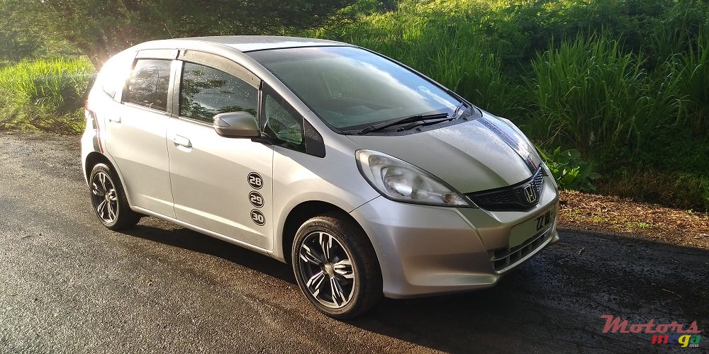 2010' Honda Fit 1.3 photo #1