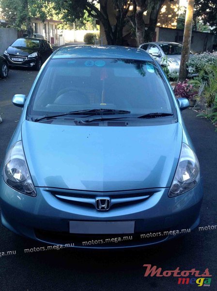 2006' Honda Fit photo #1