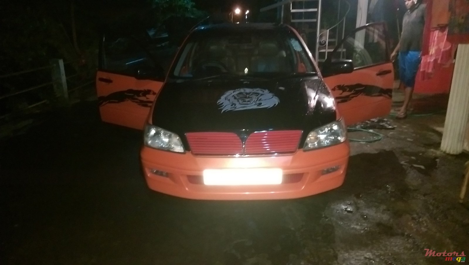 2002' Mitsubishi Lancer photo #1