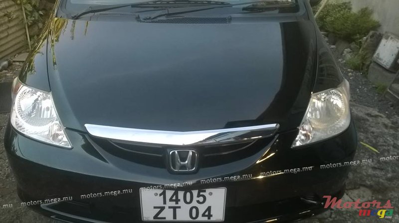 2004' Honda photo #1