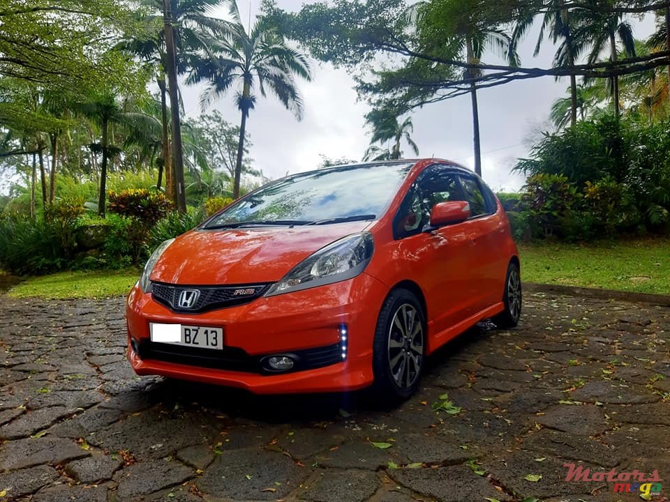 2013' Honda Fit photo #1