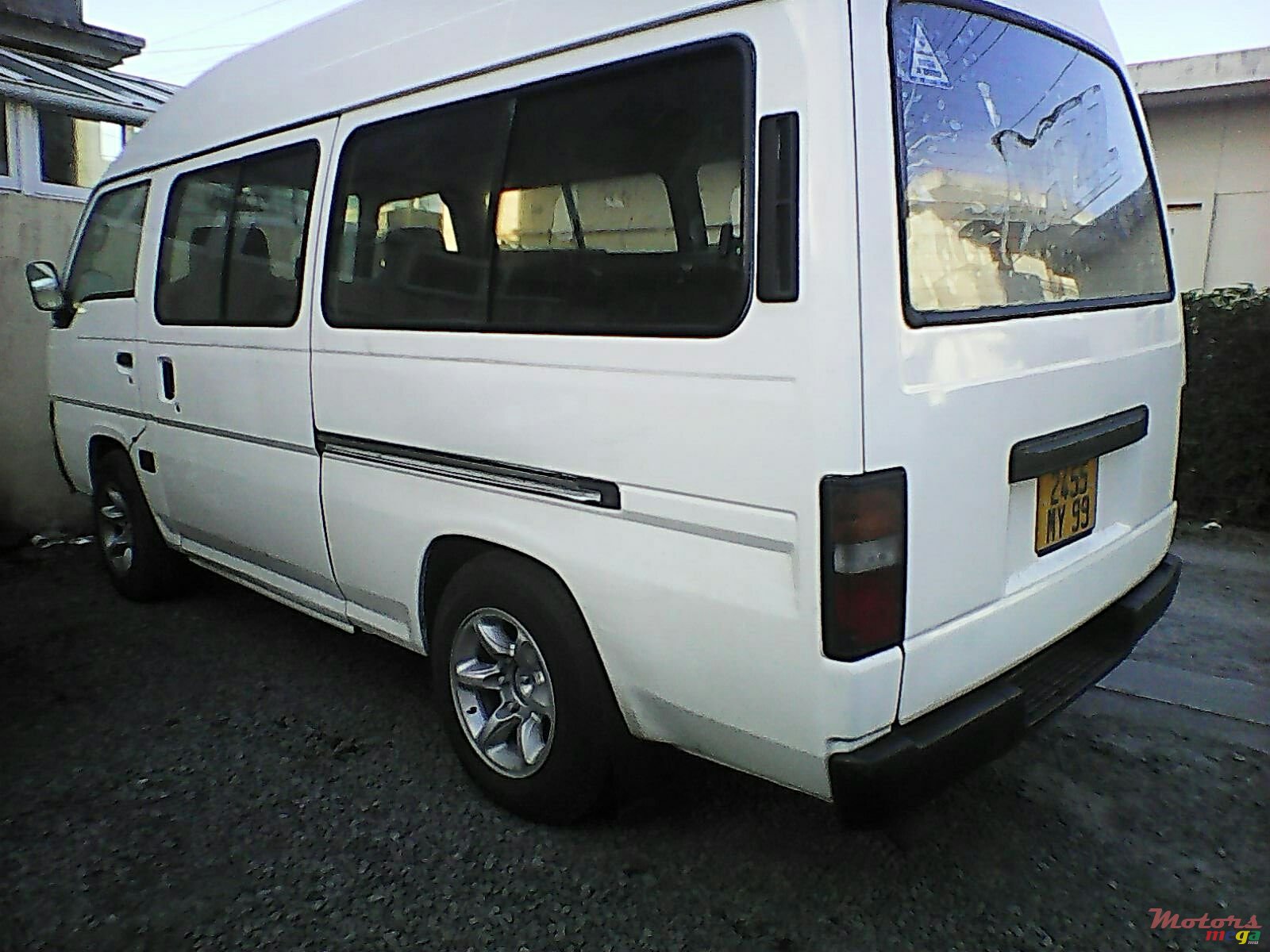 1999' Nissan Urvan Hiroof photo #1