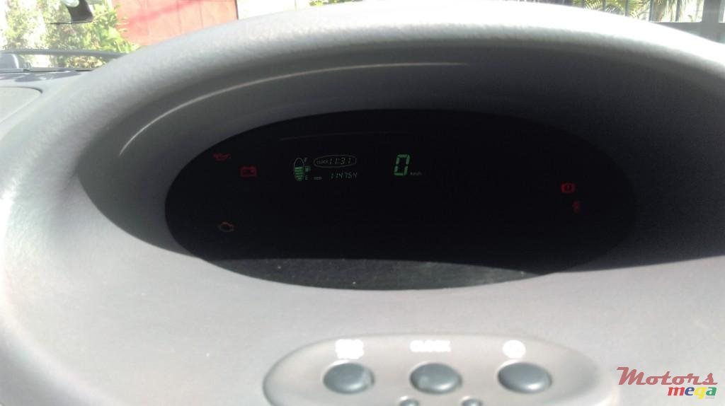 2000' Toyota Echo Platz photo #3