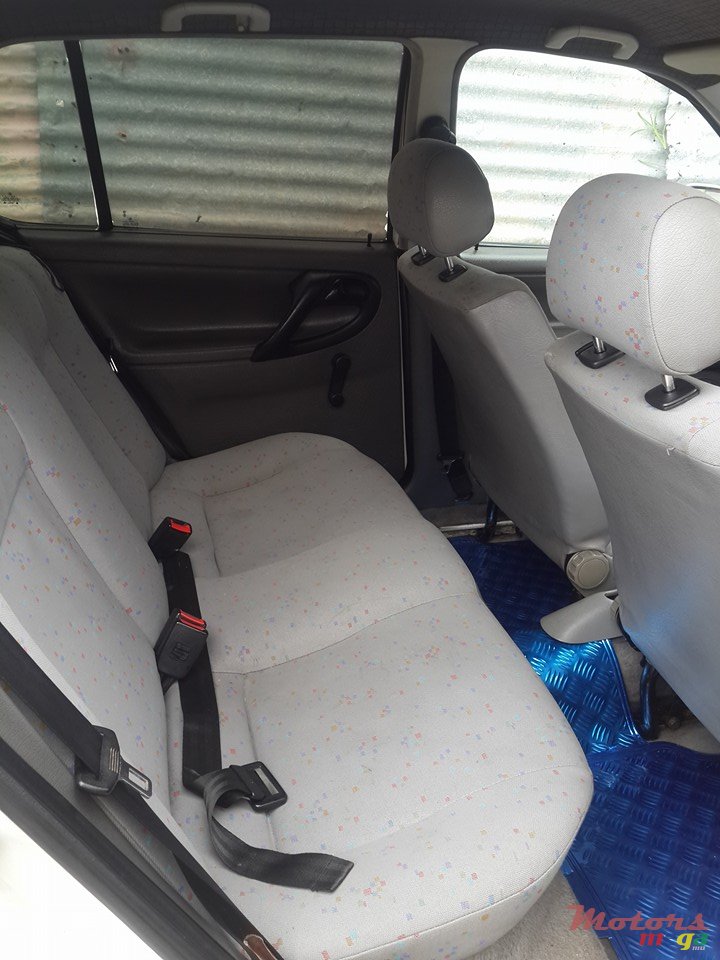 1998' Volkswagen Polo 6n photo #4