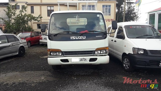 2004' Isuzu photo #1