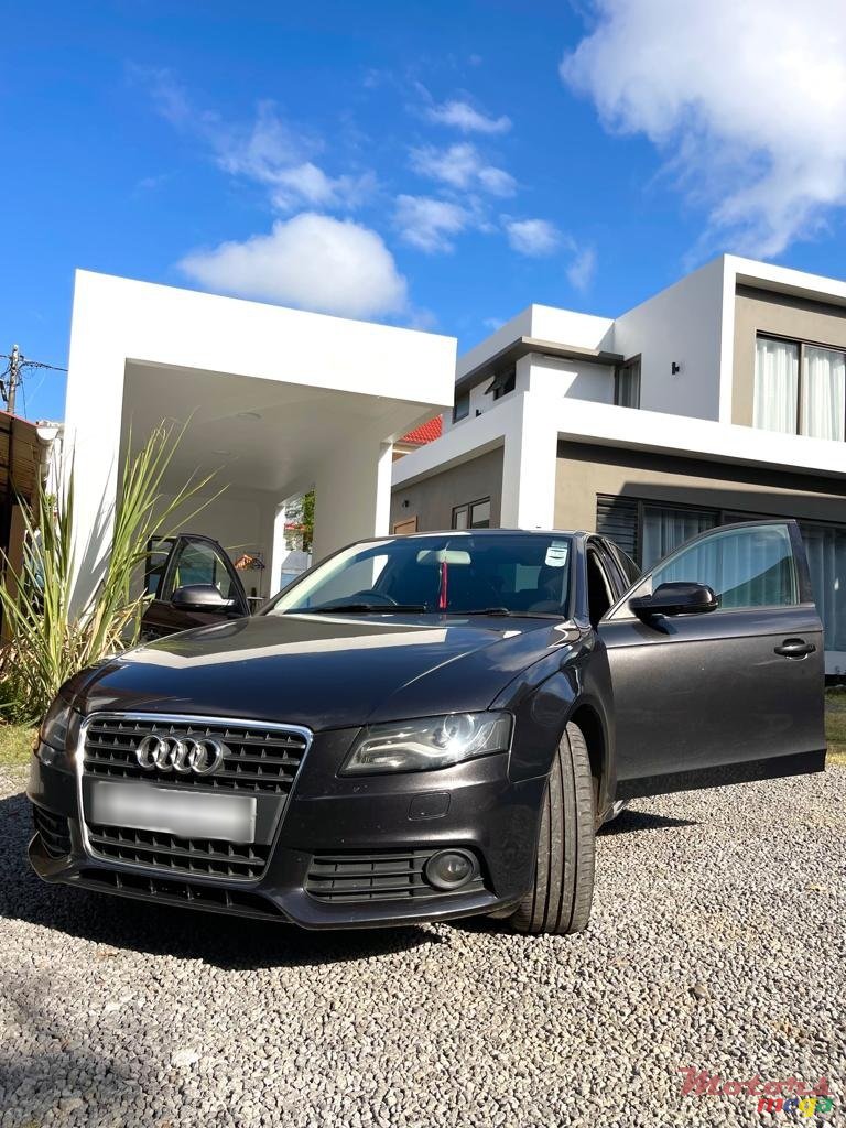 2011' Audi A4 photo #4