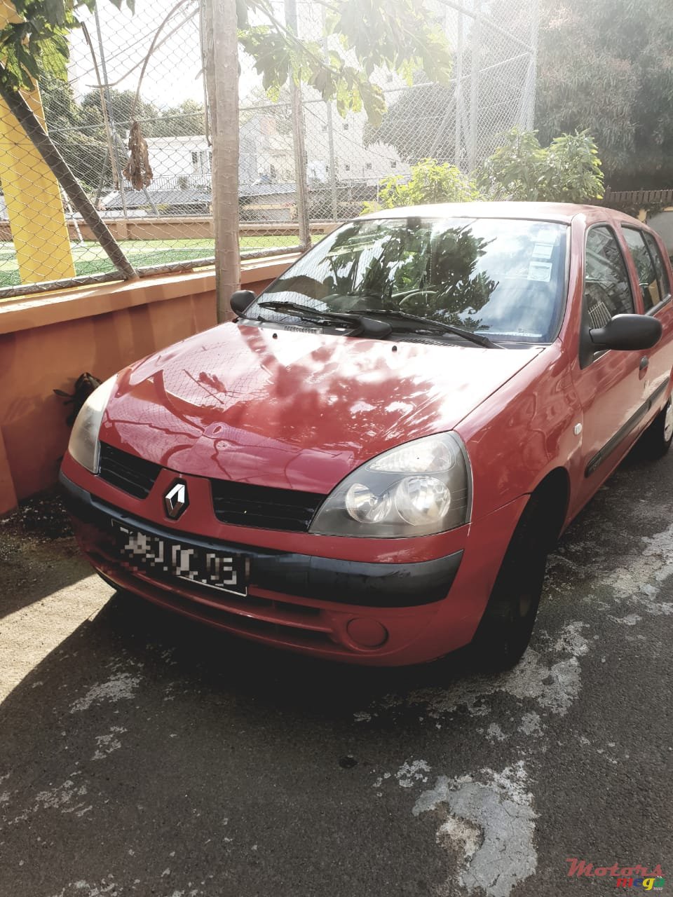 2005' Renault Clio photo #4