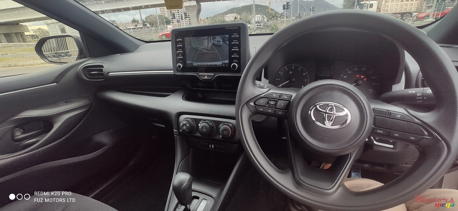 2020' Toyota Vitz 1000cc photo #5