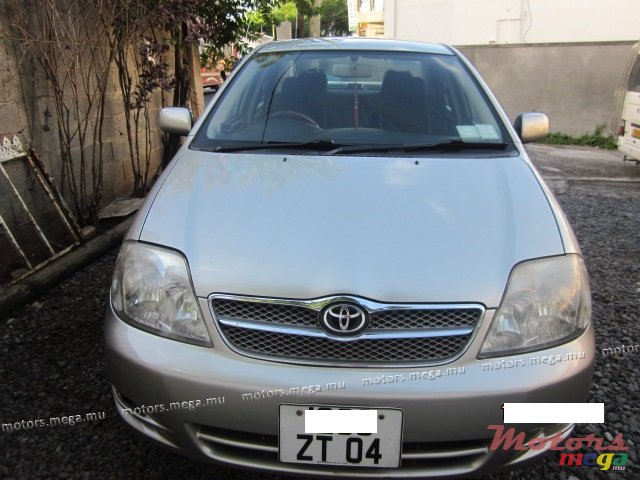 2004' Toyota photo #1