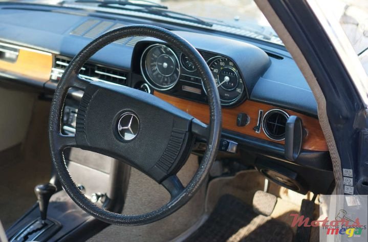 1976' Mercedes-Benz 230E W114 photo #3