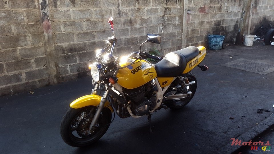 2004' Suzuki photo #1