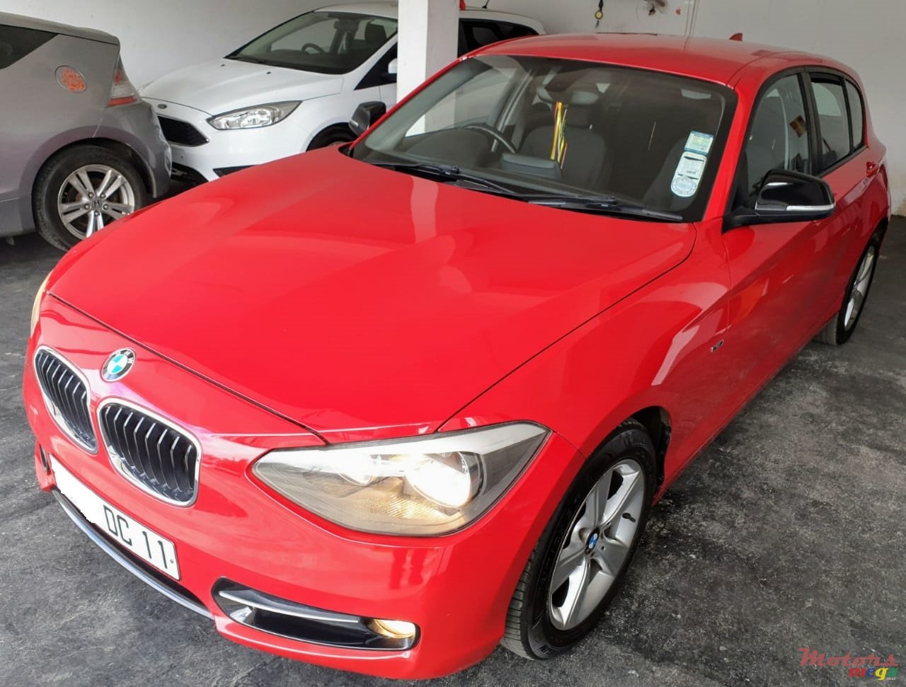 2011' BMW 116 photo #1