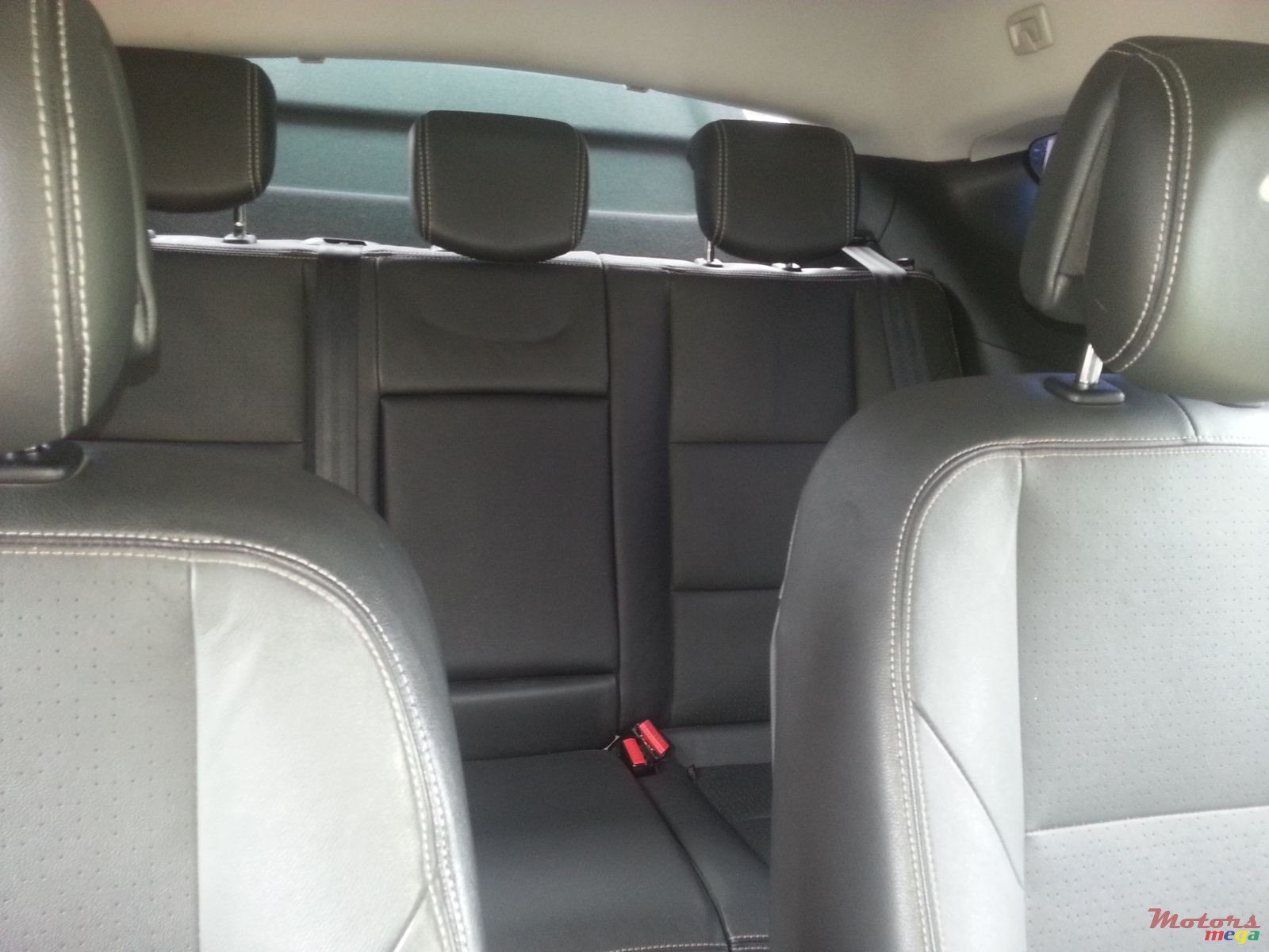 2012' Renault Megane GT line 1.4 turbo photo #7