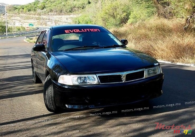 1998' Mitsubishi Lancer photo #2