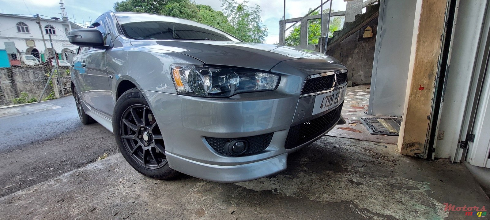 2016' Mitsubishi Lancer Ex photo #4