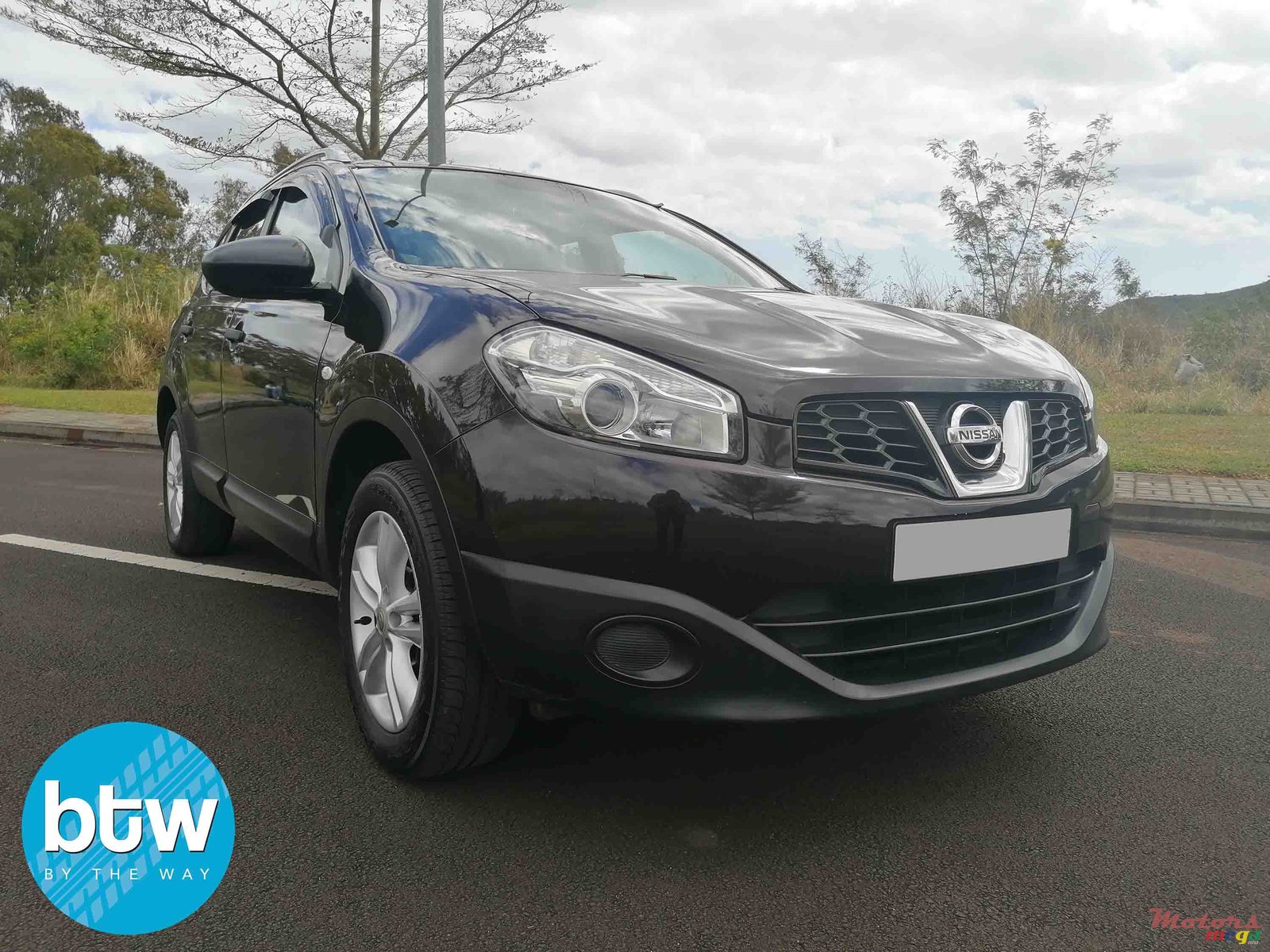 2012' Nissan Qashqai+2 7-searter photo #1