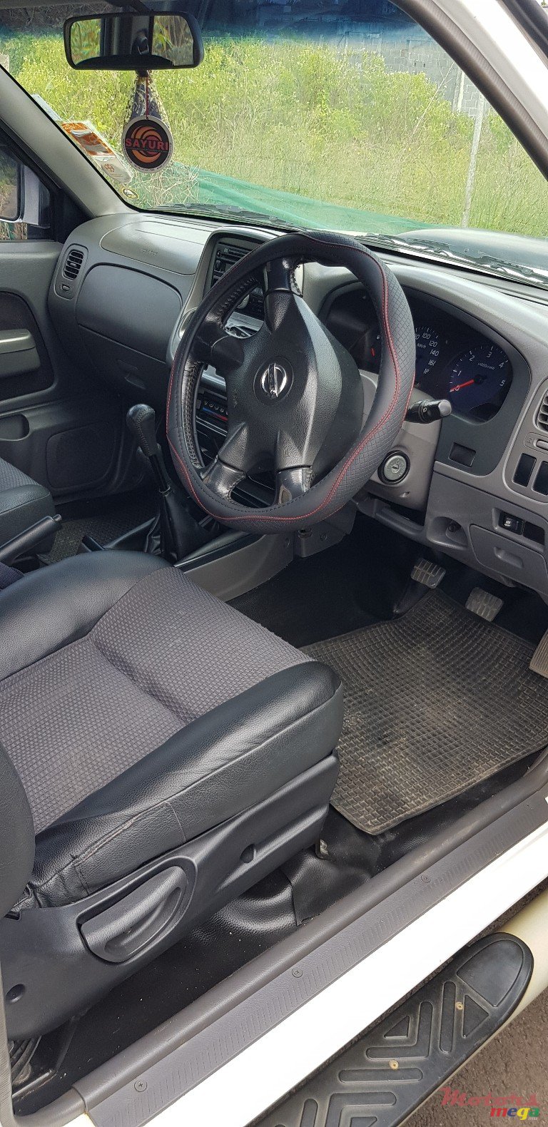 2015' Nissan Hardbody 2.5 Turbo diesel YD25 photo #4