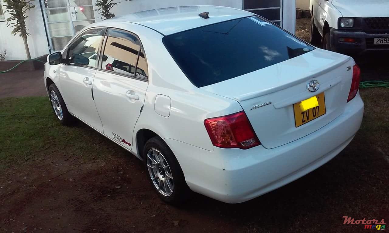 2007' Toyota Axio photo #2