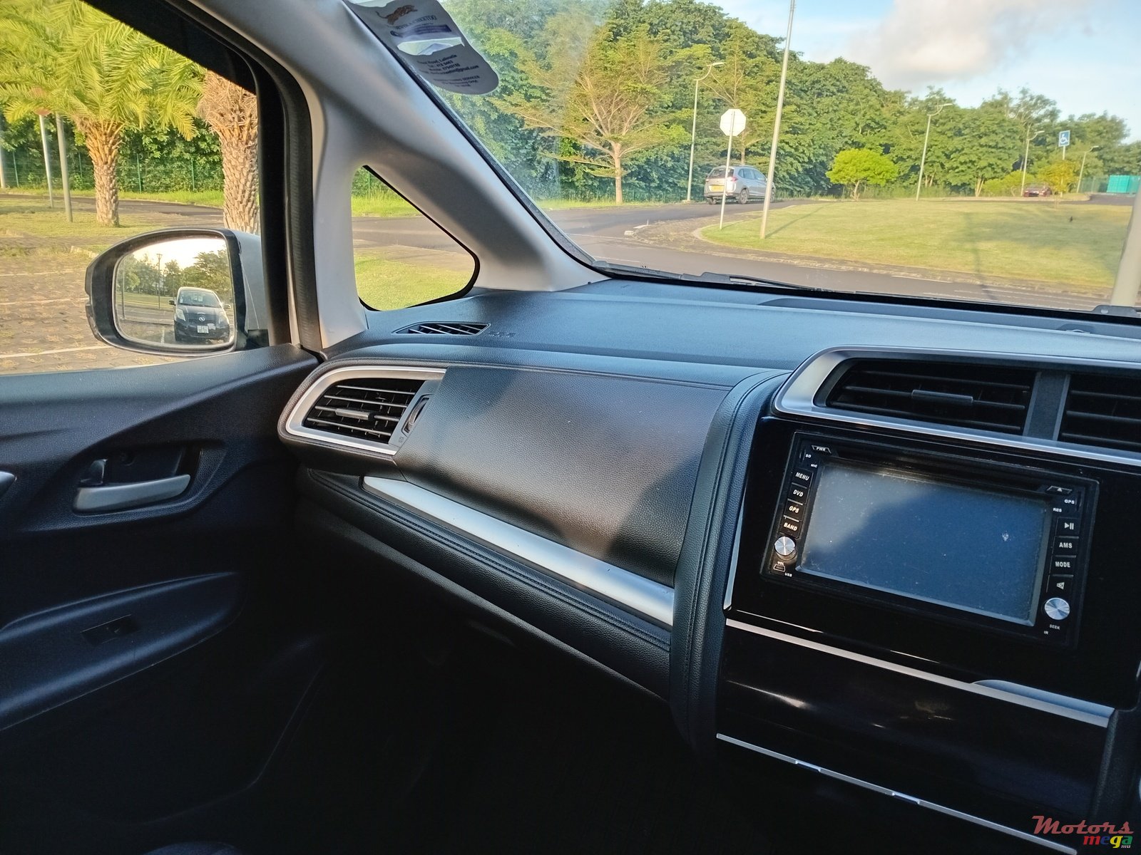 2014' Honda Fit photo #2