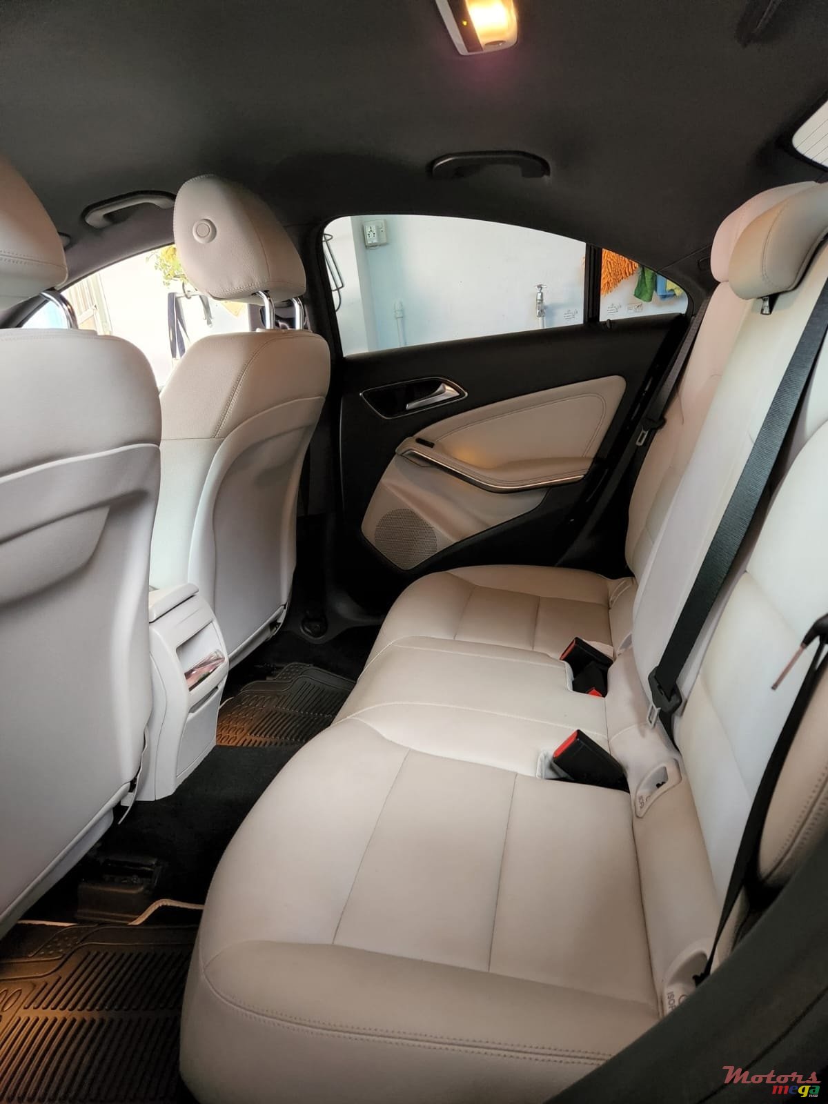 2014' Mercedes-Benz CLA 200 photo #5