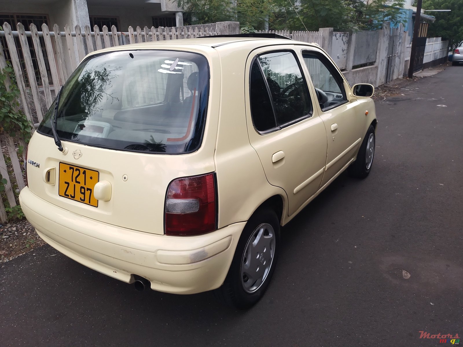 1997' Nissan March photo #1