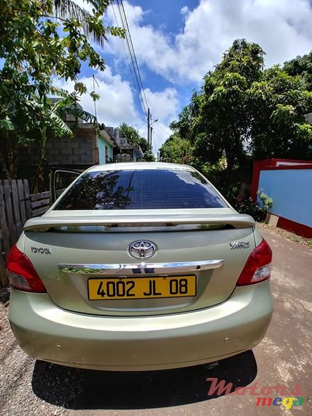 2008' Toyota Yaris photo #2