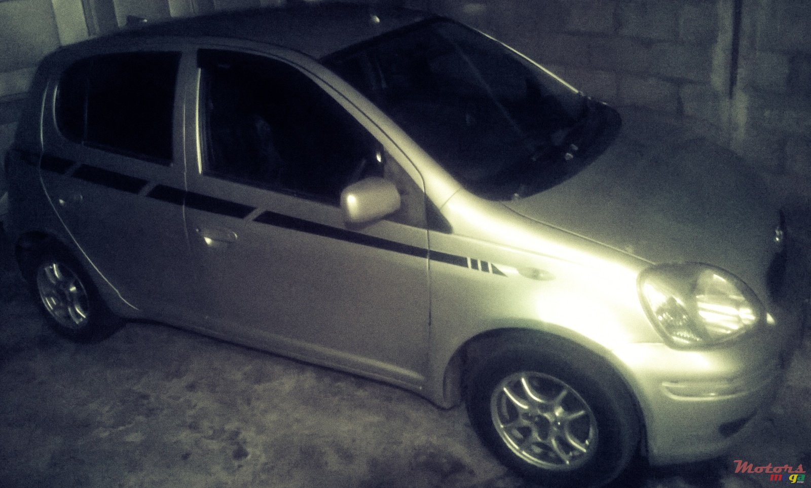 2002' Toyota photo #1