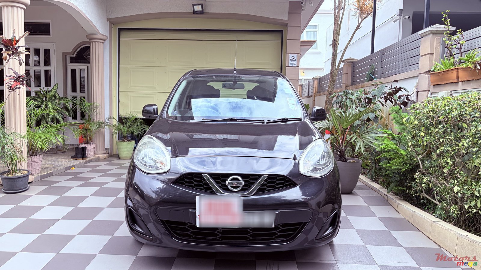 2014' Nissan March photo #1