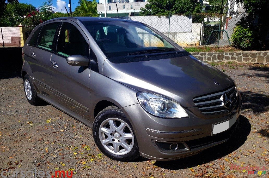 2006' Mercedes-Benz B 150 photo #2