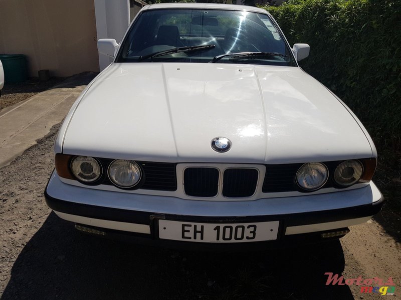 1990' BMW 520 petrol photo #2
