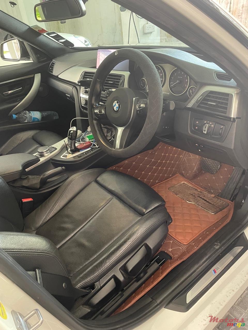 2017' BMW 3 Series photo #5