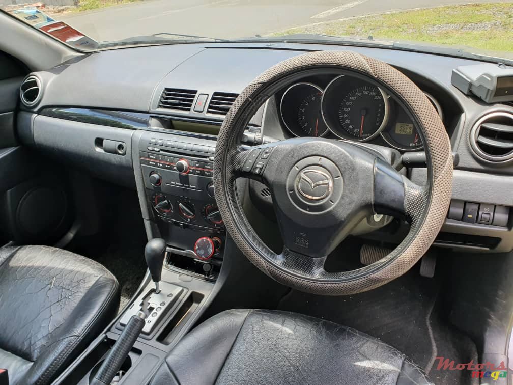 2005' Mazda 3 photo #6