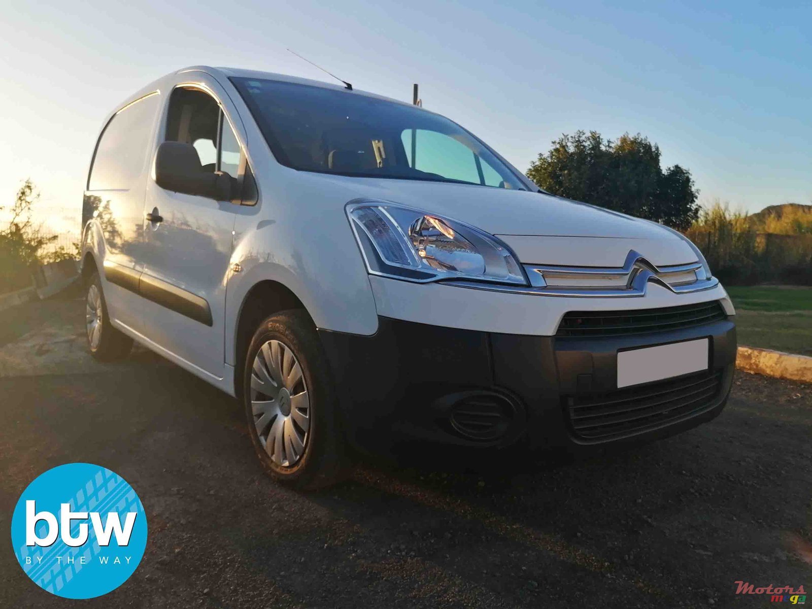 2014' Citroen Berlingo photo #1