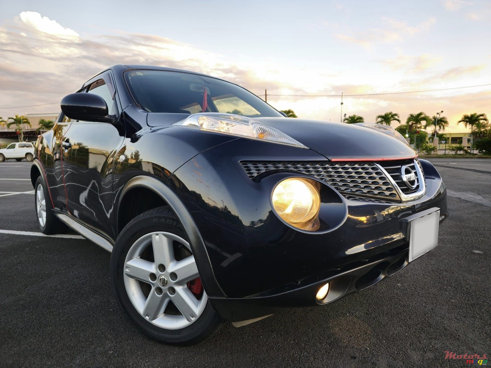 2012' Nissan Juke photo #2