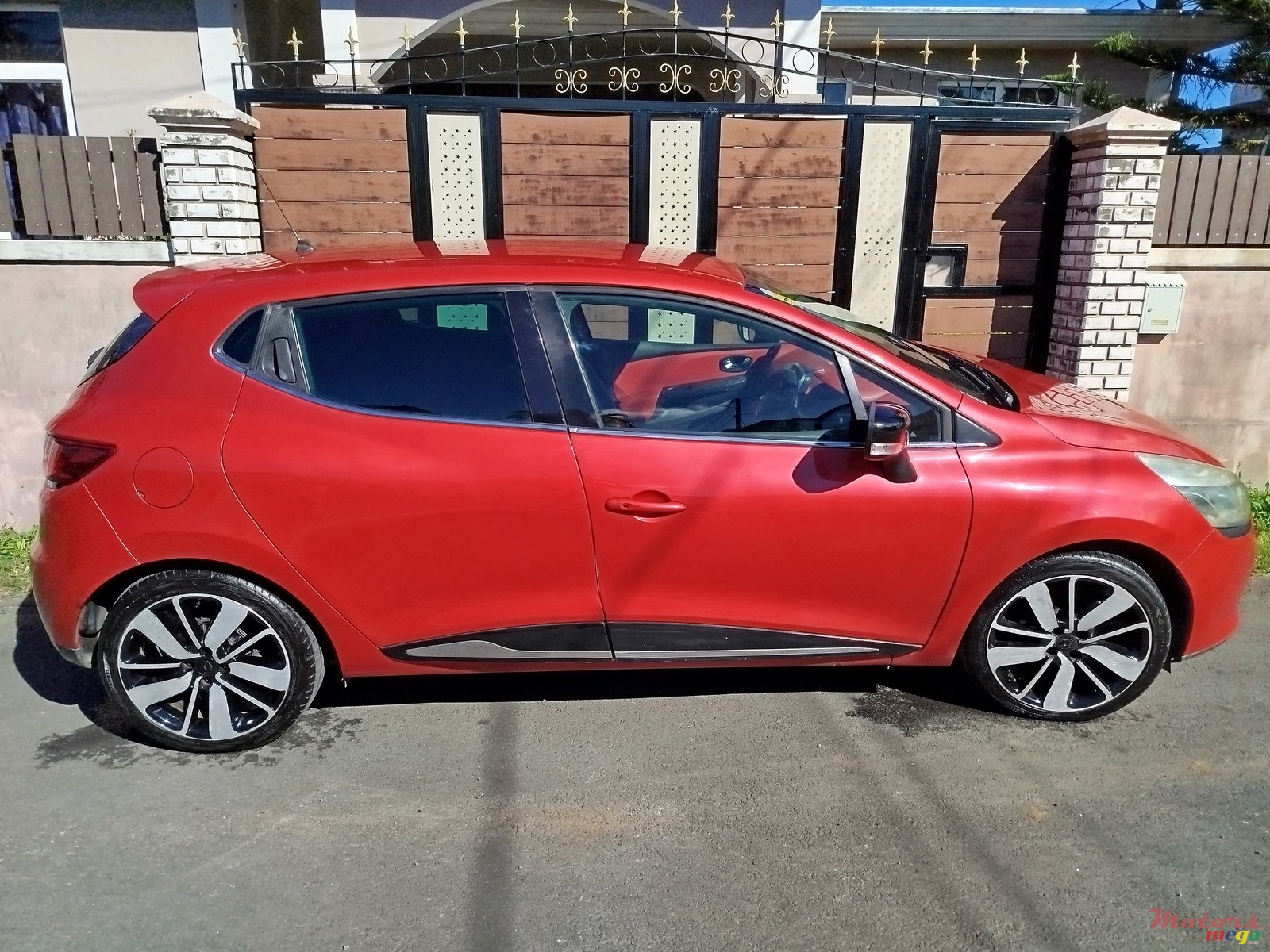 2016' Renault Clio 4 photo #2