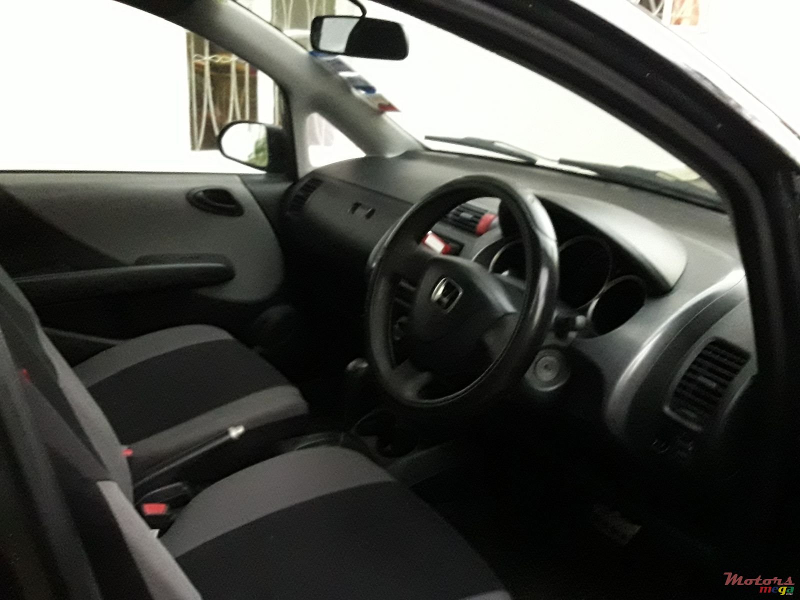 2004' Honda photo #3