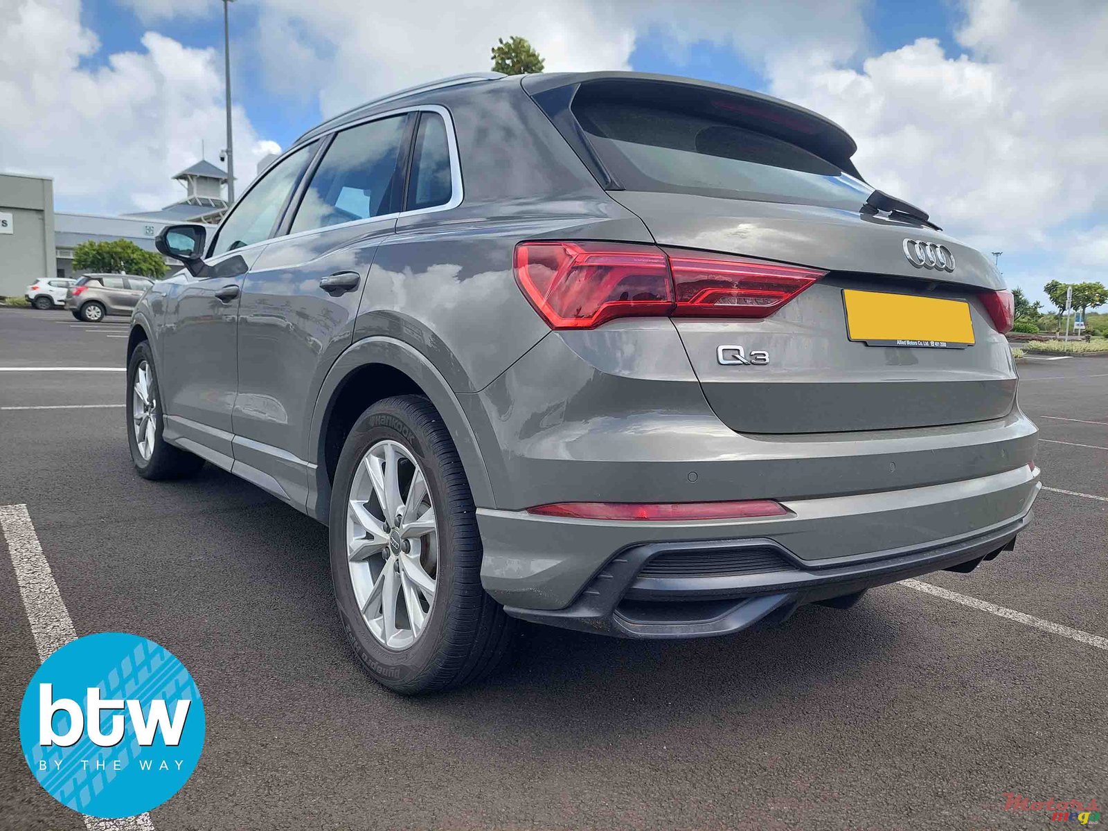 2019' Audi Q3 photo #3