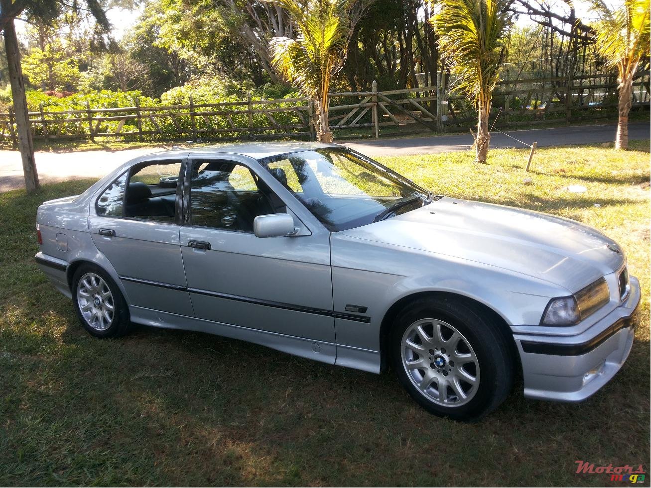 1997' BMW 318 photo #1