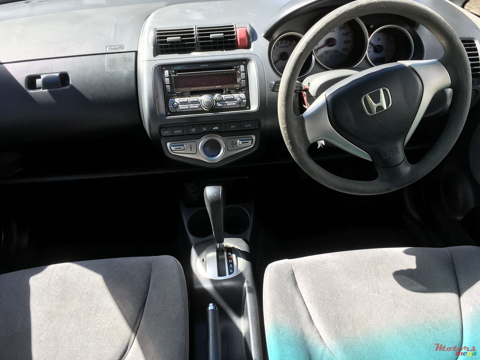 2002' Isuzu photo #3