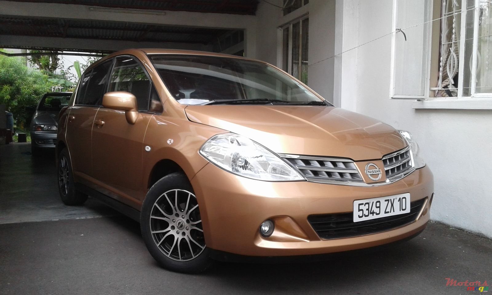 2010' Nissan Tiida photo #3